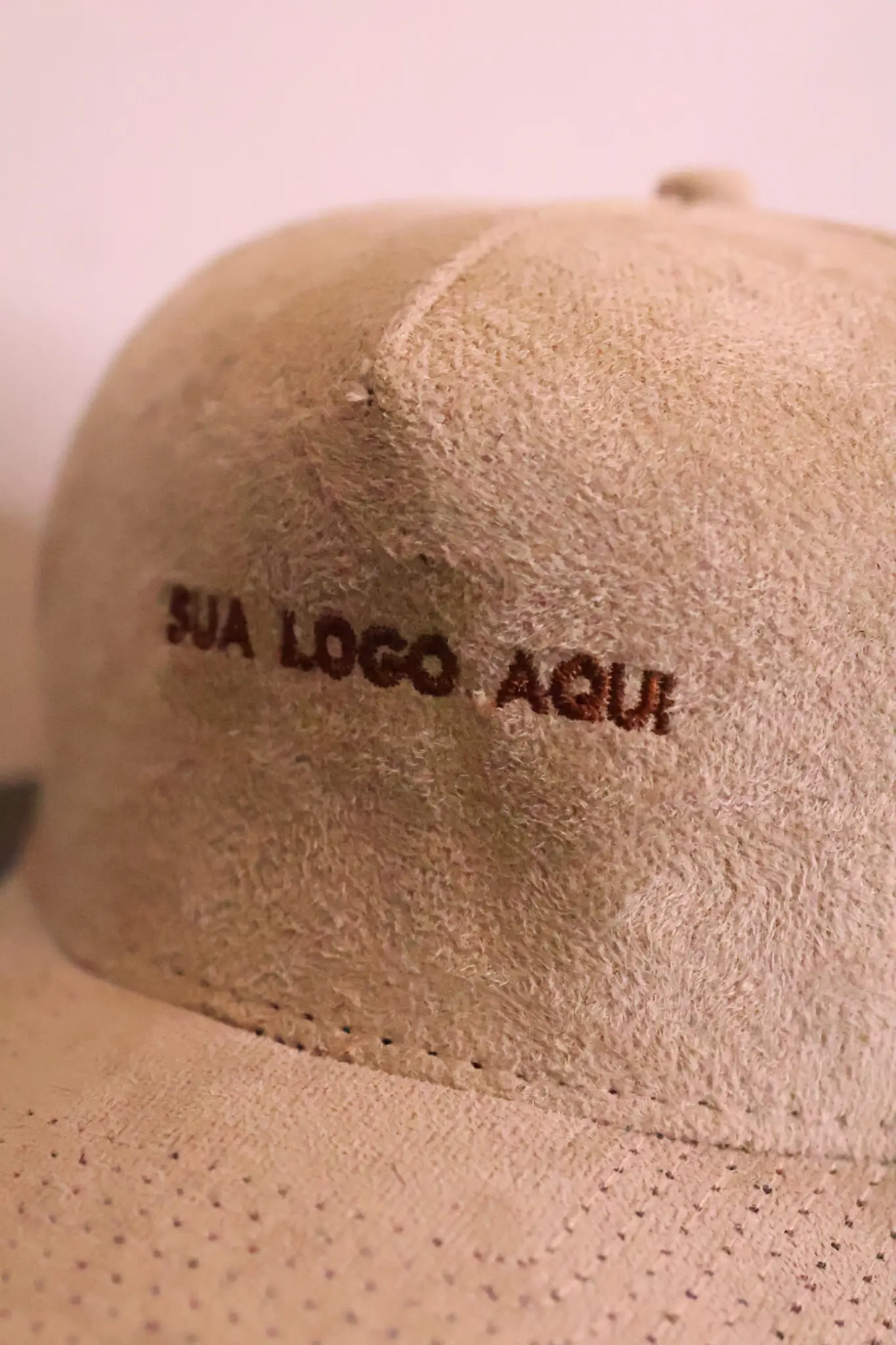 Boné bege com personalização